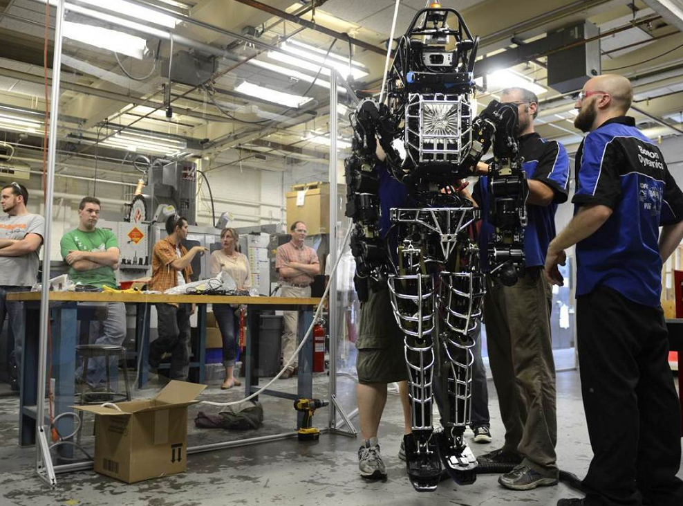 国外创客者再做自己的机器人，超炫酷